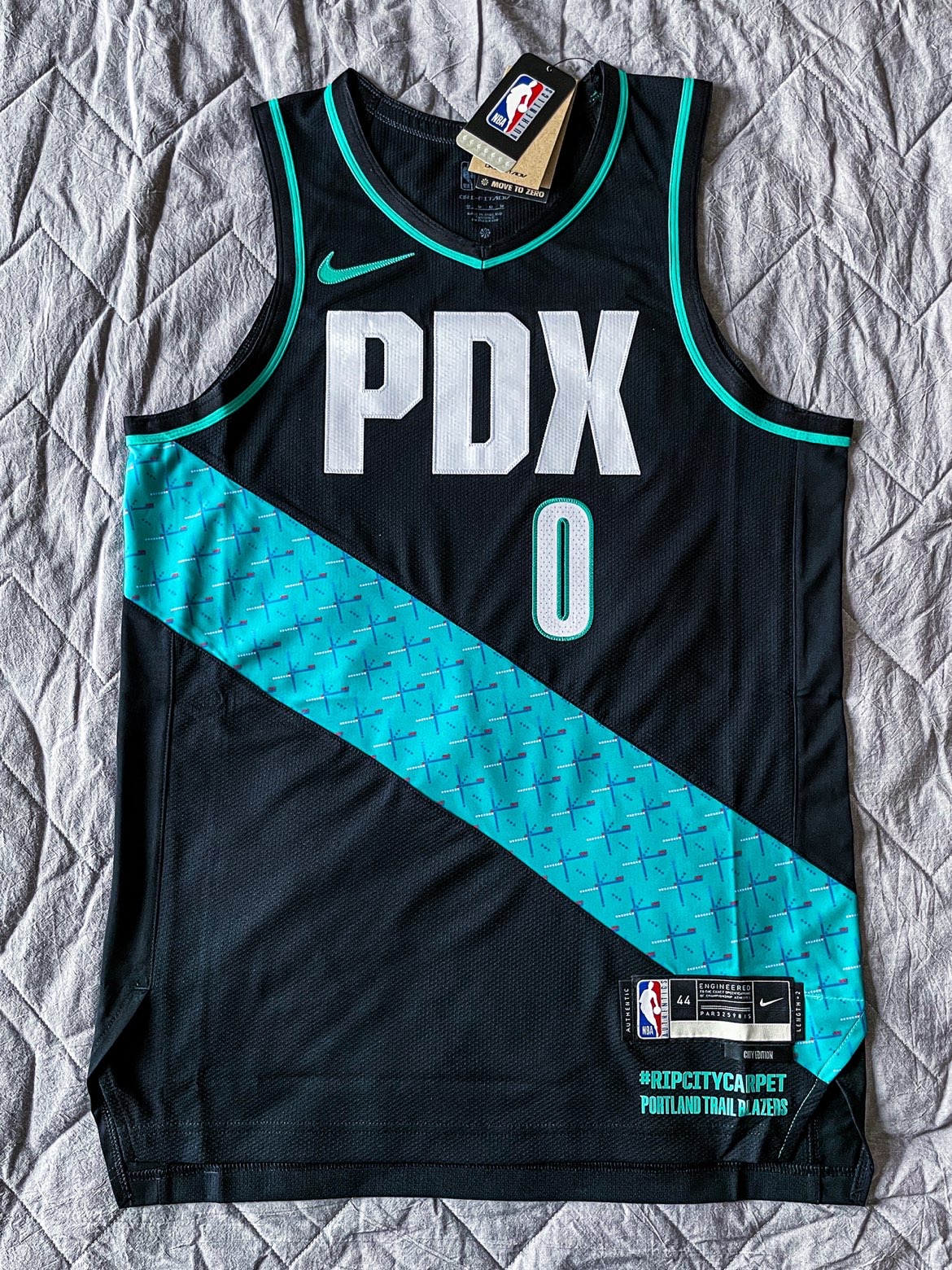 赛前体能课后,波特兰开拓者防线松动备战德甲,悬念犹存,更衣室氛围转暖 -金年会网址