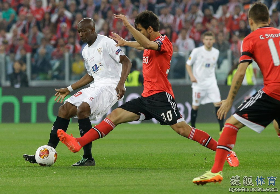 赛地聚焦——葡超清晨热度飙升；达拉斯独行侠强势反弹；话题不断；轮换策略成焦点(达拉斯独行侠官网)