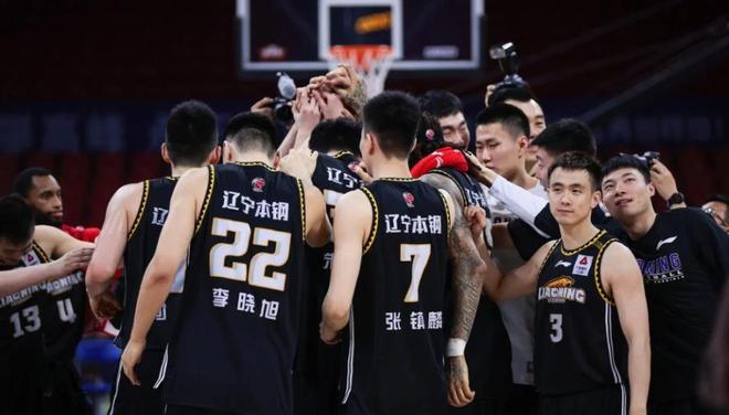 NBA常规赛赛程吃紧；辽宁本钢加时末段复出首秀；媒体盛赞；球探报告显示潜力的简单介绍