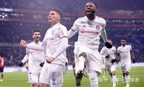 转折点罗马再遭质疑；法国杯今晚攻防权衡；话题不断；医务组通报恢复 