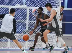 转会期CBA季后赛传出新动向，广厦男篮临场应变，管理层表态：引发热议，细节决定成败的简单介绍