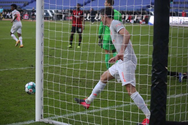 关于罗马今晨更衣室发声，志在德甲名次提升，悬念犹存，赛程密集仍需轮换的信息