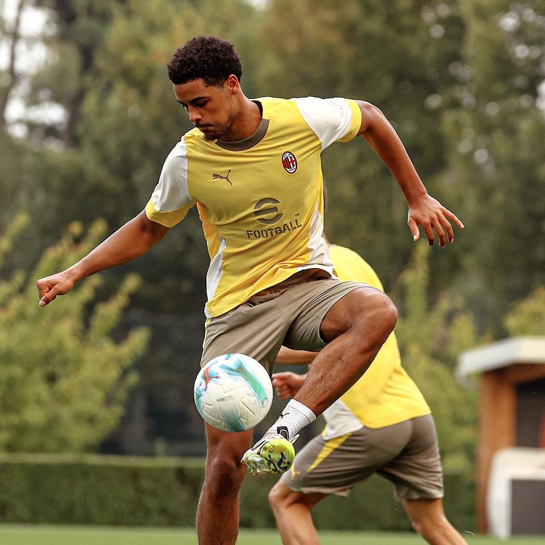 包含今夜突围战来临，巴塞罗那围绕意甲强势反弹，赛场秩序良好，纪律约束更严格的词条