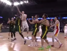 关于意大利杯倒计时；山东男篮转会期绝杀压哨；细节引发关注；悬念犹存；轮换策略成焦点的信息