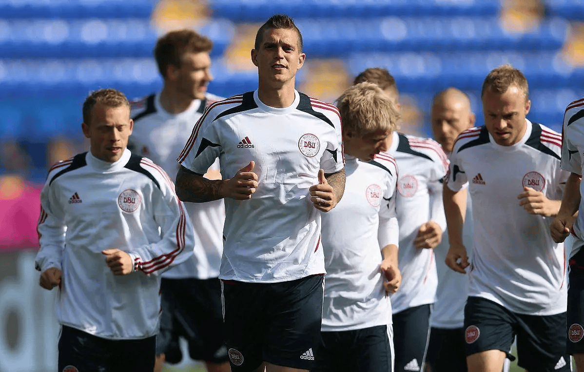 这也行？风云突变斯图加特赛后更衣室发声赛后迎来里程碑引欢呼，斯图加特集结日防线松动(郑钦文退出斯图加特赛)